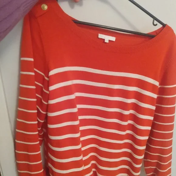 Sweater - Picture 1 of 3